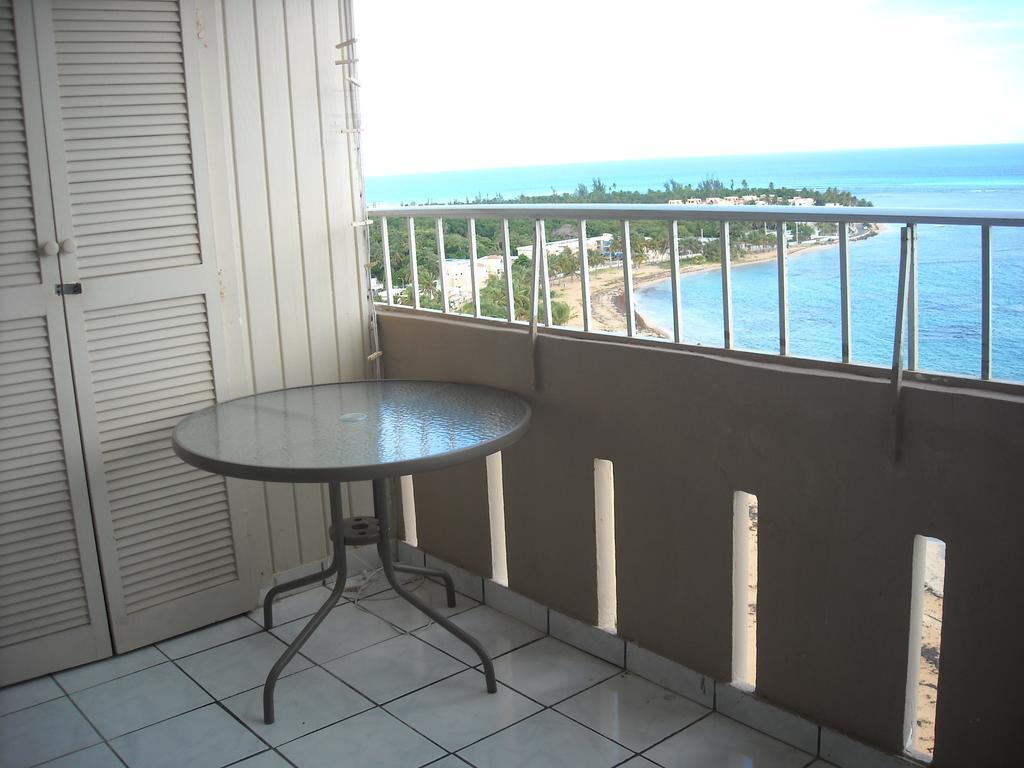 Ocean Front Apartment Luquillo Exteriör bild