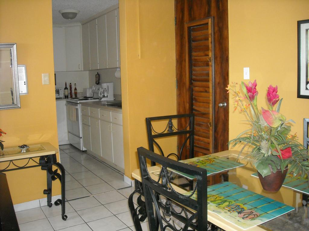 Ocean Front Apartment Luquillo Exteriör bild
